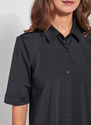 color=Black, front detail, slim fit women’s short sleeve button up shirt in wrinkle resistant microfiber